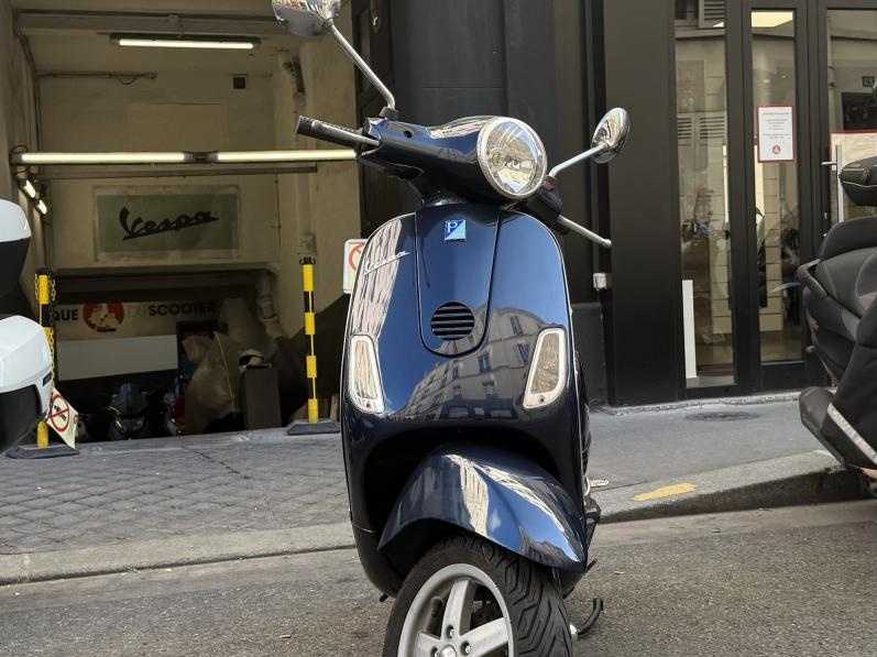 PIAGGIO LX 125 CC 4T GARANTIE 6 MOIS TRES BON ETAT BLEU BRILLANT CRIT'AIR 3 ( ORANGE ) 