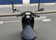 PIAGGIO 1 ACTIVE 125 CC ( 70 KM/H ) GRIS MAT TRES BON ETAT CRIT'AIR VERT ( ELECTRIQUE ) 