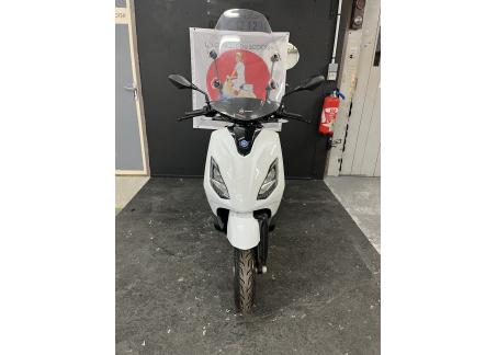 PIAGGIO 1 ACTIVE GARANTIE 60 MOIS BLANC BRILLANT TRES BON ETAT CRIT'AIR VERT ( ELECTRIQUE )