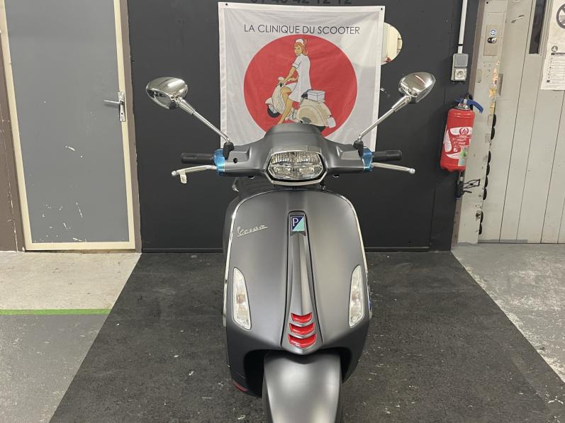 VESPA SPRINT 50 VESPA SPRINT 50 GARANTIE 60 MOIS GRIS MAT TRES BON ETAT CRIT'AIR 1 ( VIOLET )
