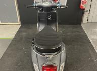 VESPA SPRINT 50 VESPA SPRINT 50 GARANTIE 60 MOIS GRIS MAT TRES BON ETAT CRIT'AIR 1 ( VIOLET )