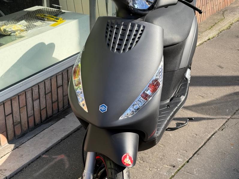 PIAGGIO ZIP 50 4T NEUF GARANTIE 5 ANS LIVRAISON DANS TOUTE LA FRANCE