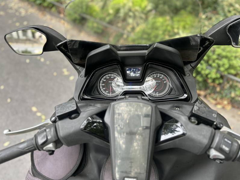 HONDA NSS FORZA 125 29500 KM GARANTIE 3 MOIS LIVRAISON POSSIBLE DANS TOUTE LA FRANCE 