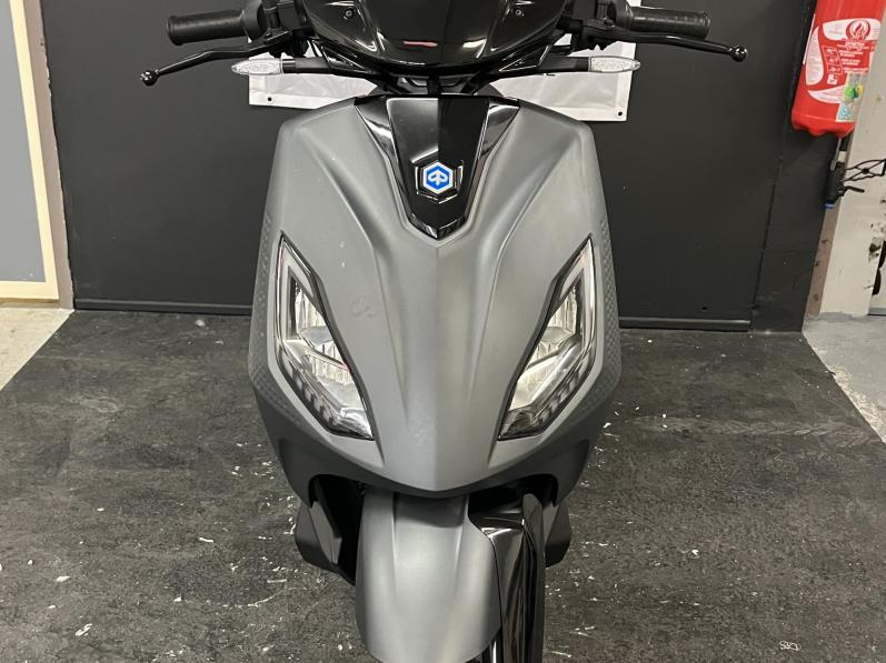 PIAGGIO 1 Electrique GARANTIE 24 MOIS GRIS MAT BON ETAT CRIT'AIR VERT ( ELECTRIQUE )