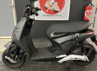 PIAGGIO 1 Electrique GARANTIE 24 MOIS GRIS MAT BON ETAT CRIT'AIR VERT ( ELECTRIQUE )