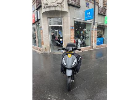 PIAGGIO ONE 1 ACTIVE ELECTRIQUE GARANTIE 48 MOIS GRIS MAT ET JAUNE TRES BON ETAT CRIT'AIR VERT ( ELECTRIQUE ) 