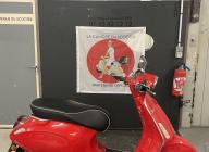 VESPA SPRINT 50 VESPA SPRINT 50 GARANTIE 60 MOIS ROUGE BRILLANT TRES BON ETAT CRIT'AIR 1 ( VIOLET )