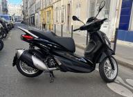 PIAGGIO BEVERLY 300 CC GARANTIE 60 MOIS NOIR BRILLANT TRES BON ETAT CRIT'AIR 1 ( VIOLET )