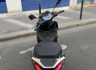 PIAGGIO BEVERLY 300 CC GARANTIE 60 MOIS NOIR BRILLANT TRES BON ETAT CRIT'AIR 1 ( VIOLET )