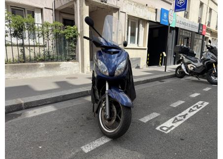 MBK SKYCRUISER 125 CC BLEU BRILLANT VENDU DANS L'ETAT ROULANT ET NON GARANTIE