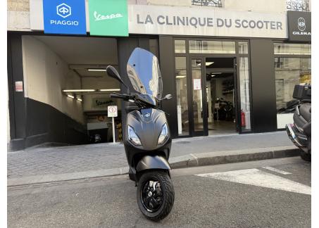 PIAGGIO 1 + 45 CC GARANTIE 6 MOIS NOIR MAT BON ETAT CRI'AIR VERT ( ELECTRIQUE )