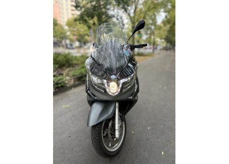 PIAGGIO X10 125 ABS ASR 27150 KM GARANTIE 12 MOIS LIVRAISON POSSIBLE DANS TOUTE LA FRANCE 