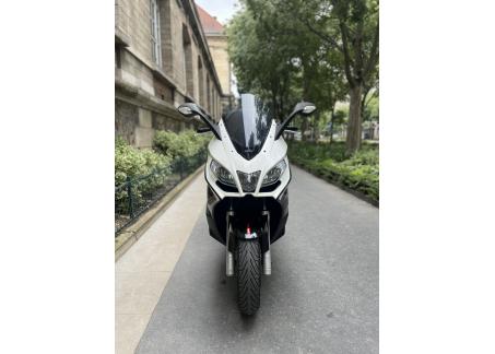 APRILIA SRV 850 ABS 15 736 KMS TRES BON ETAT GARANTIE 6 MOIS LIVRAISON DANS TOUTE LA FRANCE